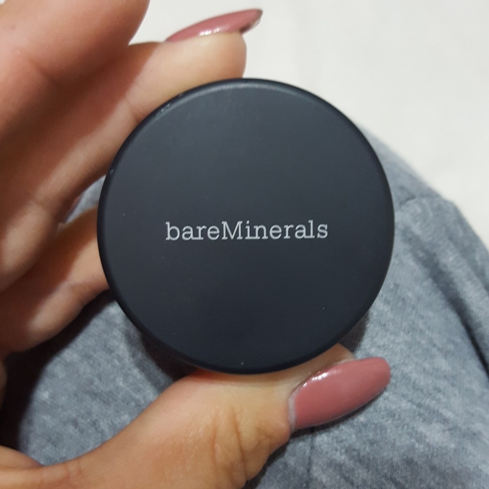 BareMinerals gold highlighter